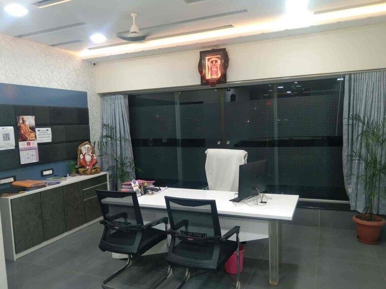 Team Area, laxmi nagar Commercial Office Space 689 Sq.Ft. In Laxmi Nagar Delhi 9418768