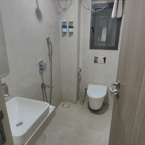Bathroom in 1 BHK Apartment at Oxford Apartments Bandra West, St. Peters Colony – for Sale