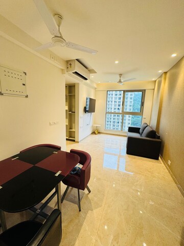 1 BHK Apartment For Rent in Hiranandani Regent Hill, Powai