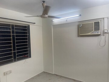 Room in 1 BHK Apartment at Hiranandani Gardens Kingston, Powai – for Rent