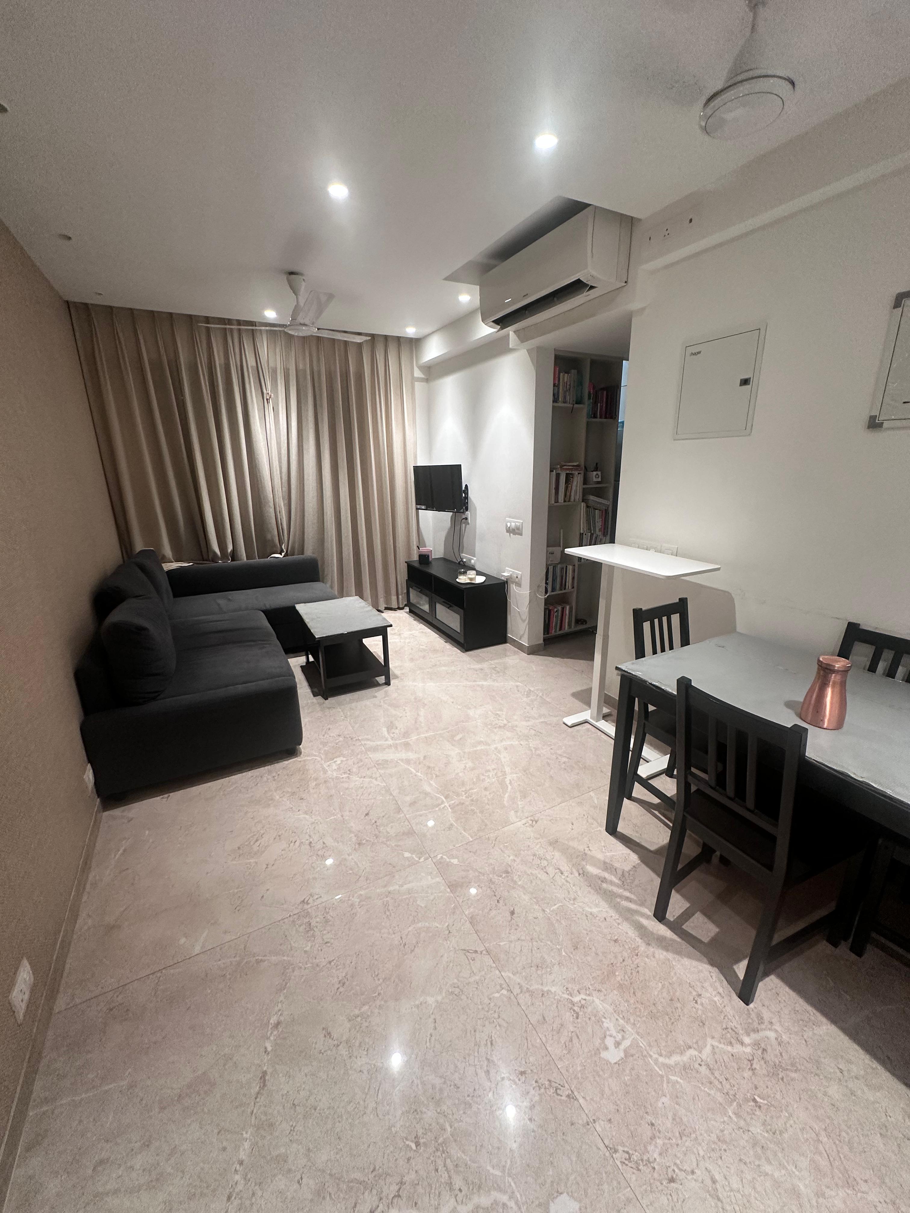 1 BHK Apartment For Rent in Hiranandani Regent Hill