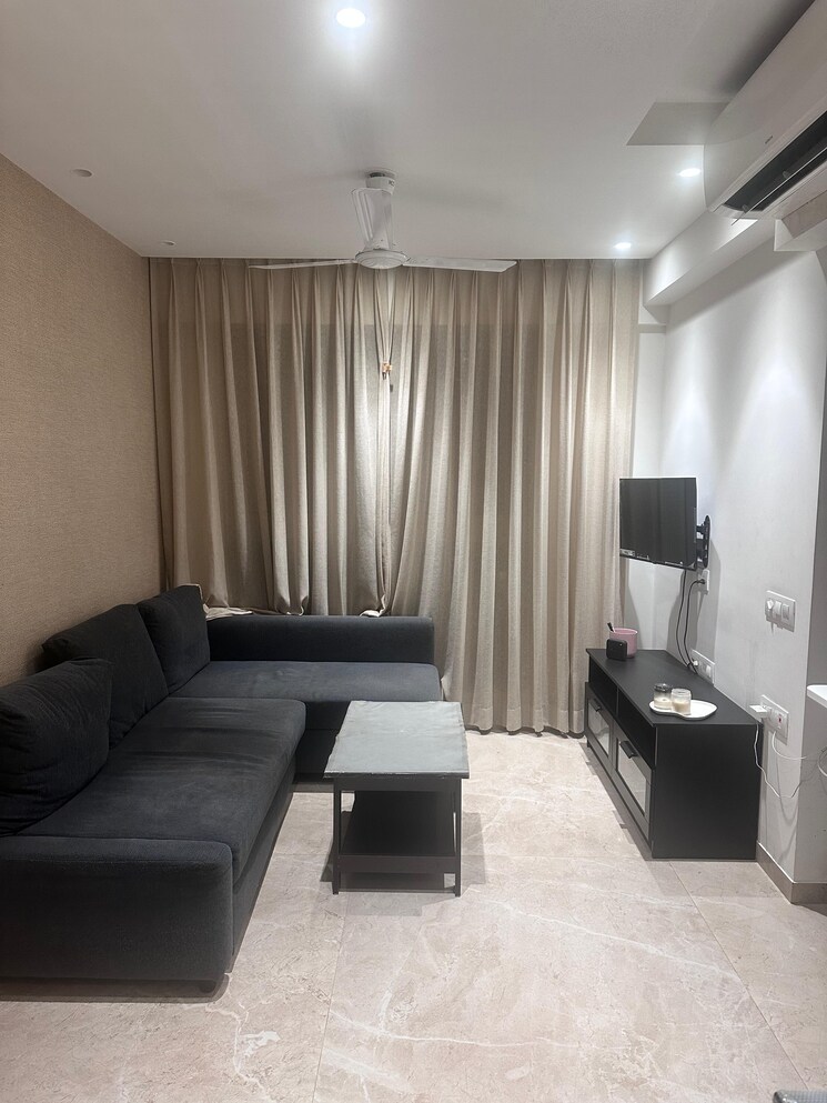 Living Room, hiranandani-regent-hill 1 Bedroom 379 Sq.Ft. Apartment In Powai Mumbai 9418820