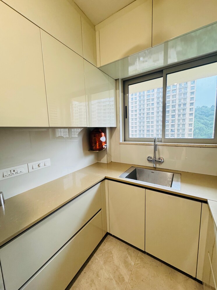 Kitchen, hiranandani-regent-hill 1 Bedroom 379 Sq.Ft. Apartment In Powai Mumbai 9418820