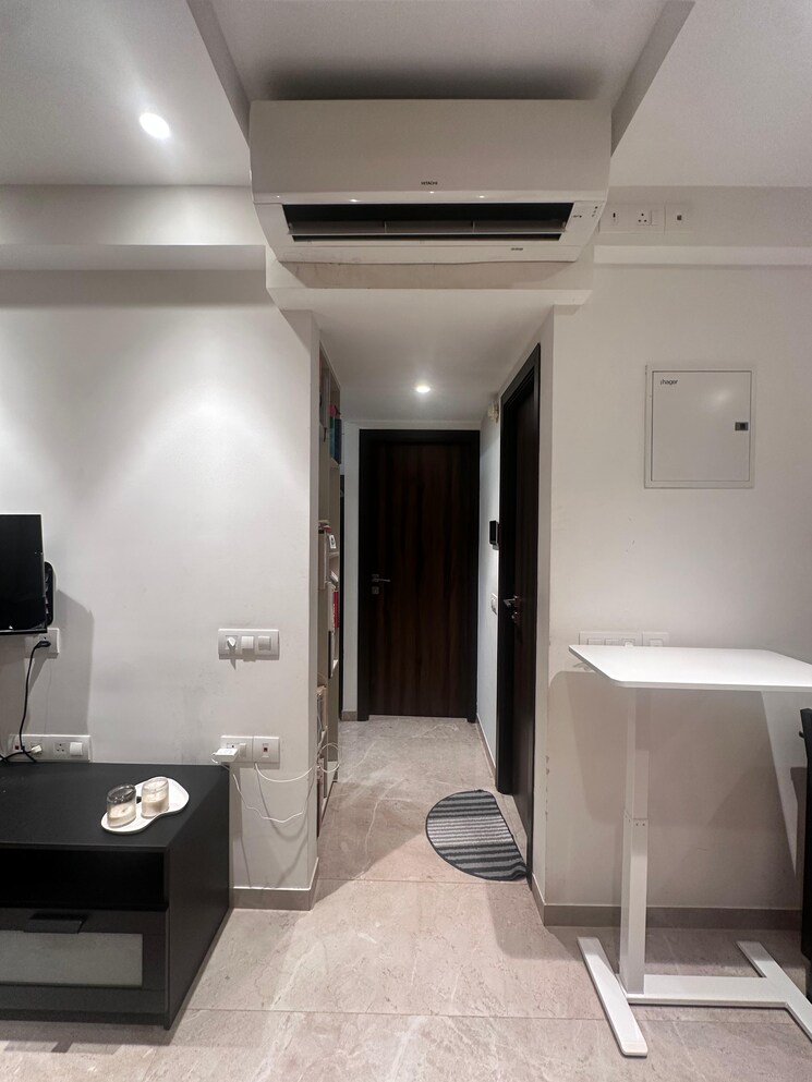 Living Room, hiranandani-regent-hill 1 Bedroom 379 Sq.Ft. Apartment In Powai Mumbai 9418820