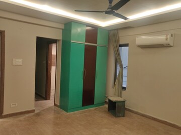 Room in 3 BHK Apartment at Lotus Villa Banjara Hills, Banjara Hills – for Rent