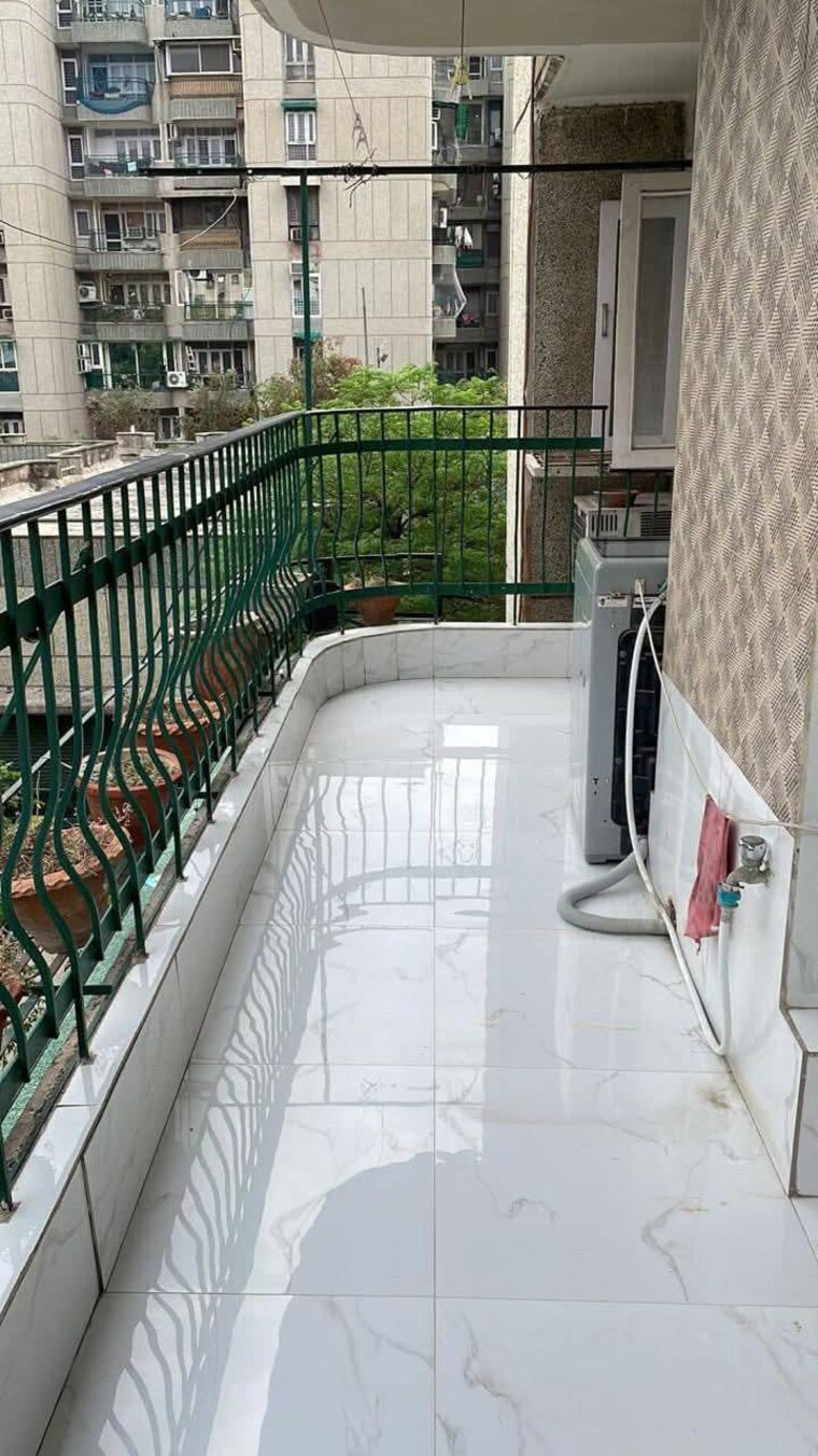 Balcony, awho-devinder-vihar 3 Bedroom 1412 Sq.Ft. Apartment In Sector 56 Gurgaon 9418833