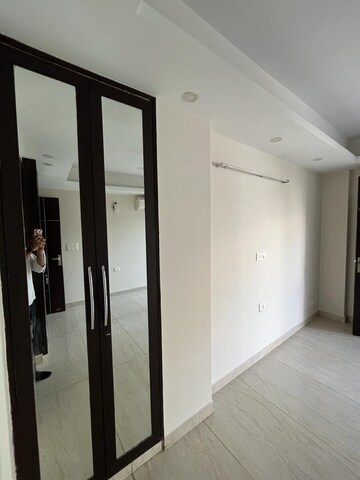 Master Bedroom in 3 BHK Builder Floor at Greater Kailash I – for Rent