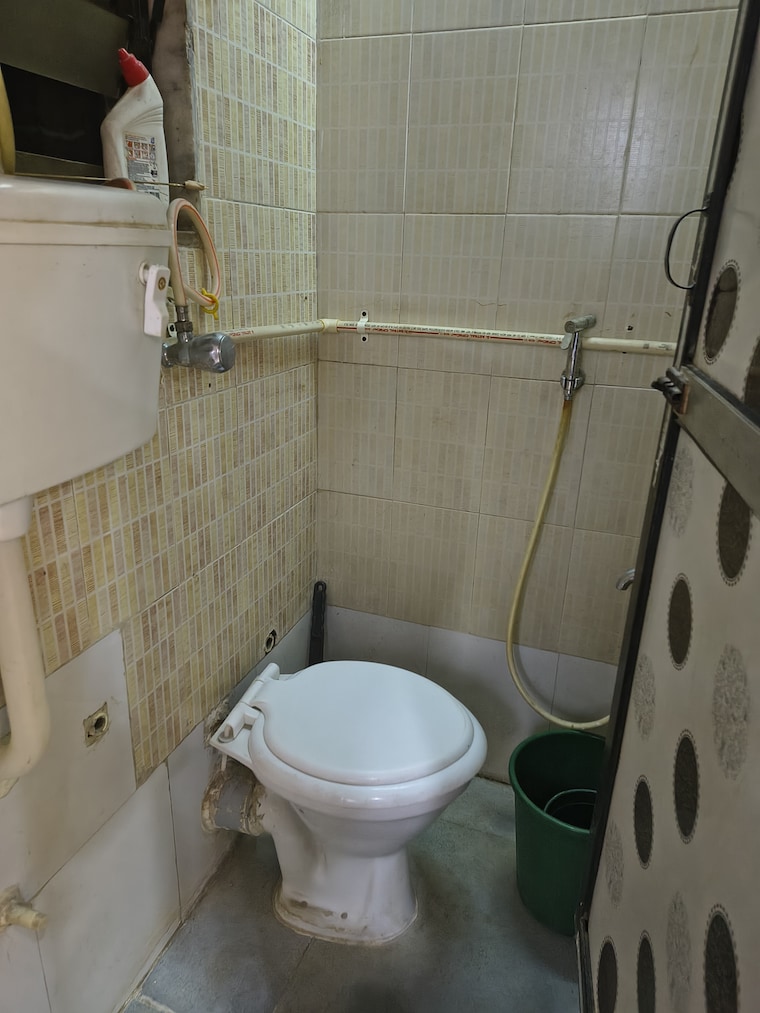 Bathroom, equinox-business-park 1 Bedroom 310 Sq.Ft. Apartment In Kurla West Mumbai 9418838