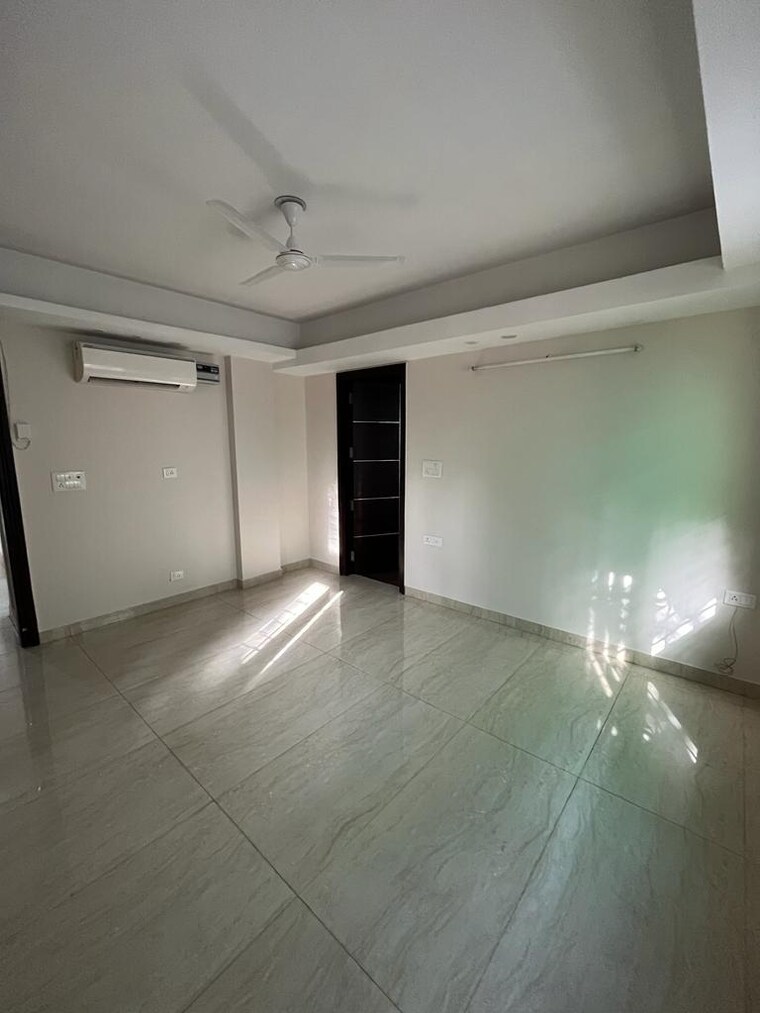 Master Bedroom, greater kailash i 3 Bedroom 2700 Sq.Ft. Builder Floor In Greater Kailash I Delhi 9418849