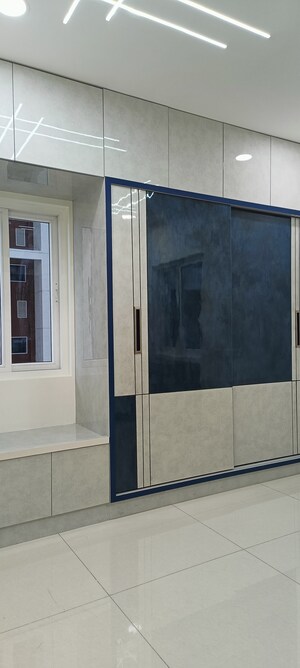 Room in 2 BHK Apartment at Rajapushpa Provincia, Narsingi – for Rent