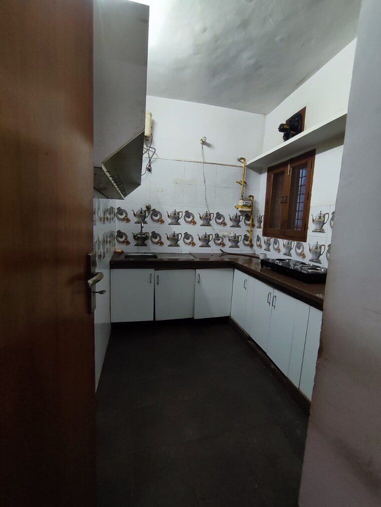 Kitchen, saket 2 Bedroom 900 Sq.Ft. Builder Floor In Saket Delhi 9418856