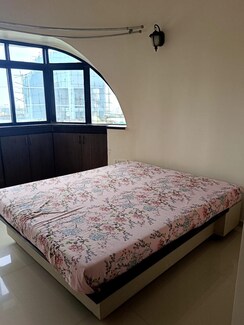 4 BHK + Pooja Room Apartment For Sale in Oberoi Realty Park View