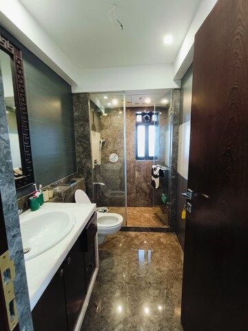 Attached Bathroom in 4 BHK Apartment at Oberoi Realty Park View, Kandivali East – for Sale