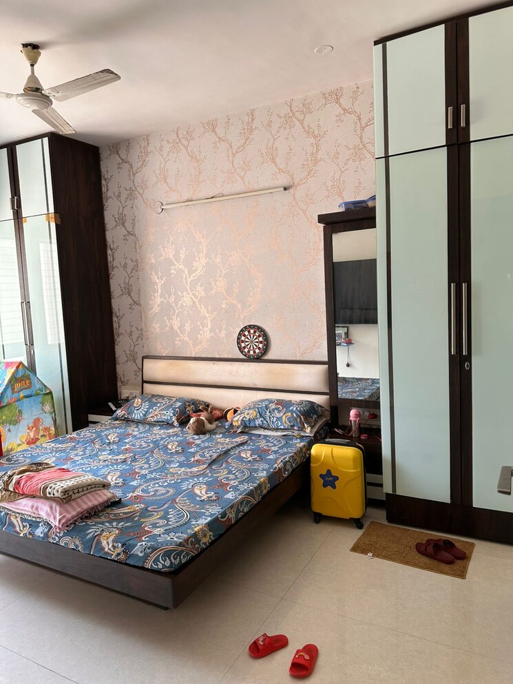 Bedroom, oberoi-realty-park-view 4 Bedroom 2100 Sq.Ft. Apartment In Kandivali East Mumbai 9418863