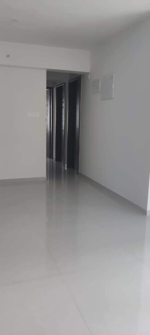 Room in 3 BHK Apartment at Shubh Gateway, Viman Nagar – for Rent