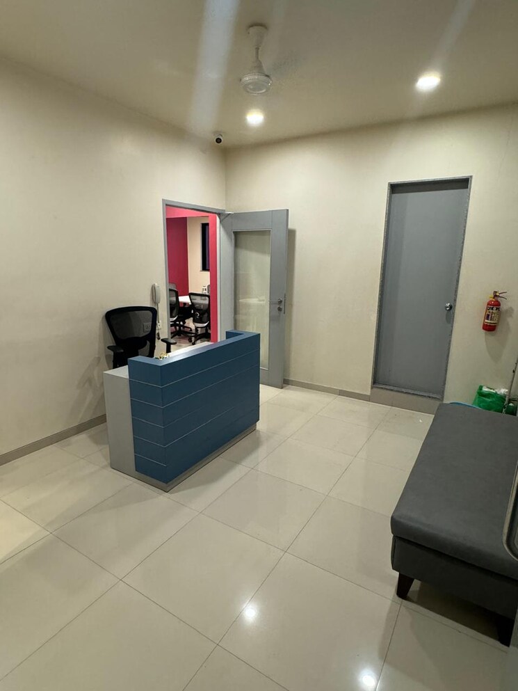 Living Room, viman nagar Commercial Office Space 5500 Sq.Ft. In Viman Nagar Pune 9418875