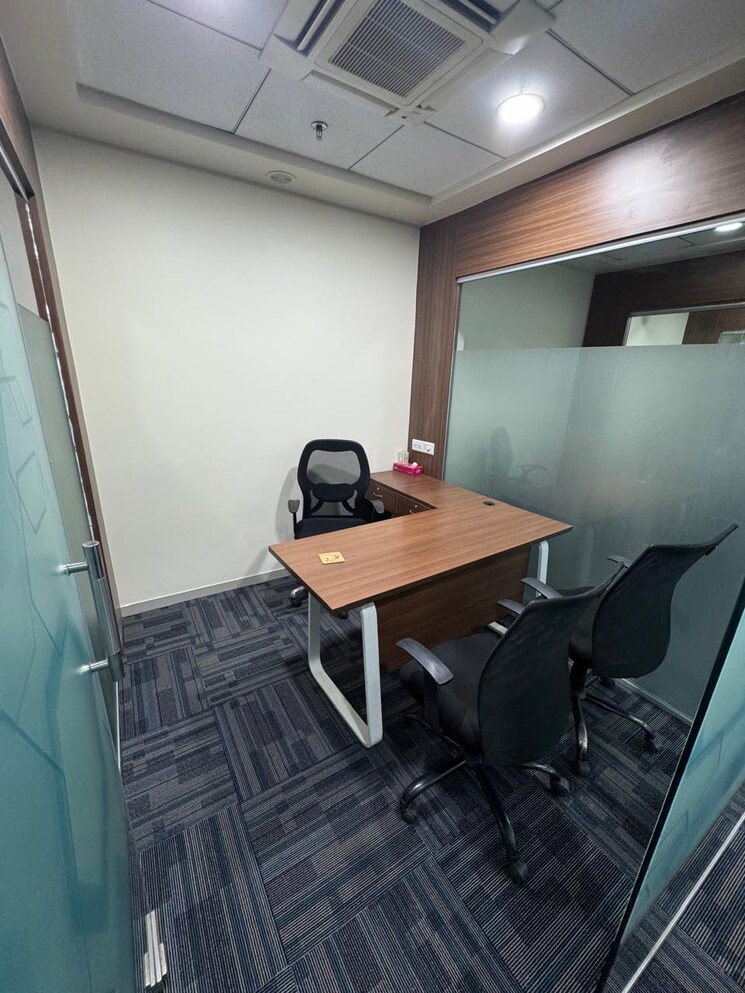 Team Area, viman nagar Commercial Office Space 5500 Sq.Ft. In Viman Nagar Pune 9418875