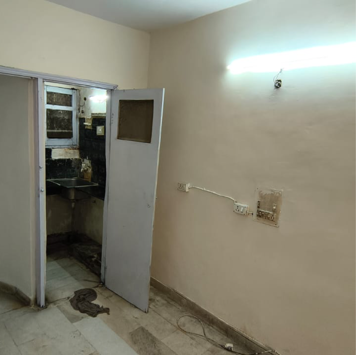 2 BHK + Study Room Builder Floor For Rent in Saket
