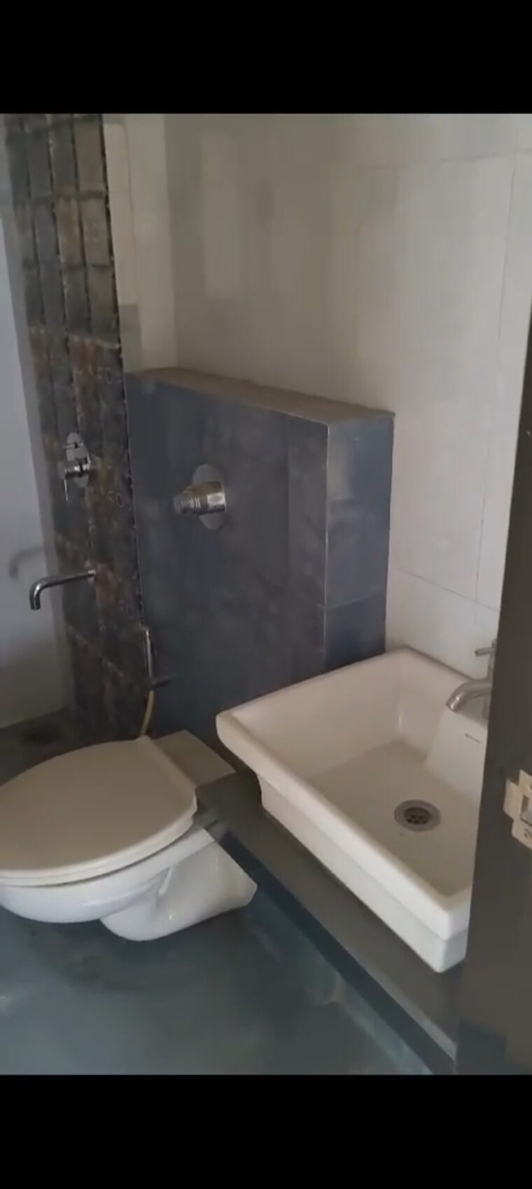 Bathroom, bajaj-emerald 3 Bedroom 910 Sq.Ft. Apartment In Andheri East Mumbai 9418893