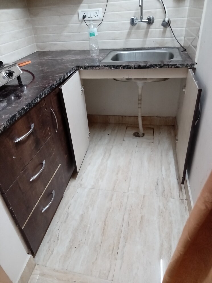 Kitchen, saket 2 Bedroom 800 Sq.Ft. Builder Floor In Saket Delhi 9418903