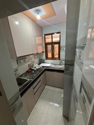 Kitchen in 2 BHK Builder Floor at Mayur Vihar Phase 1 – for Rent