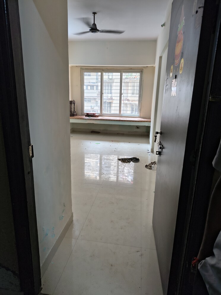 Room, equinox-business-park 1 Bedroom 300 Sq.Ft. Apartment In Kurla West Mumbai 9418904