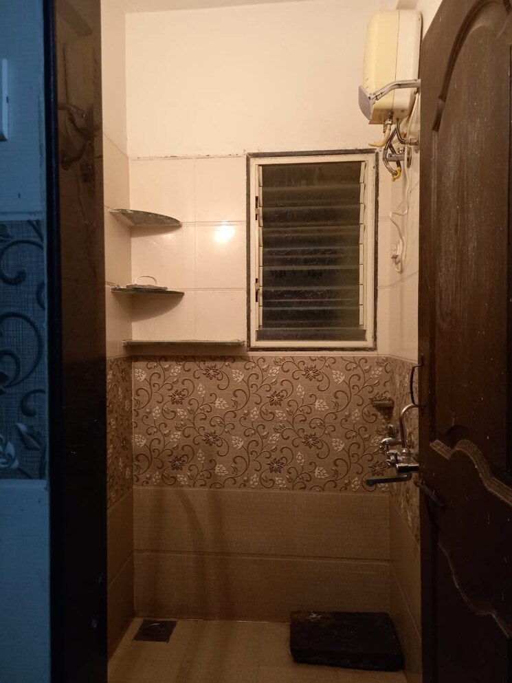 Bathroom, disha-skyline 1 Bedroom 550 Sq.Ft. Apartment In Viman Nagar Pune 9417816