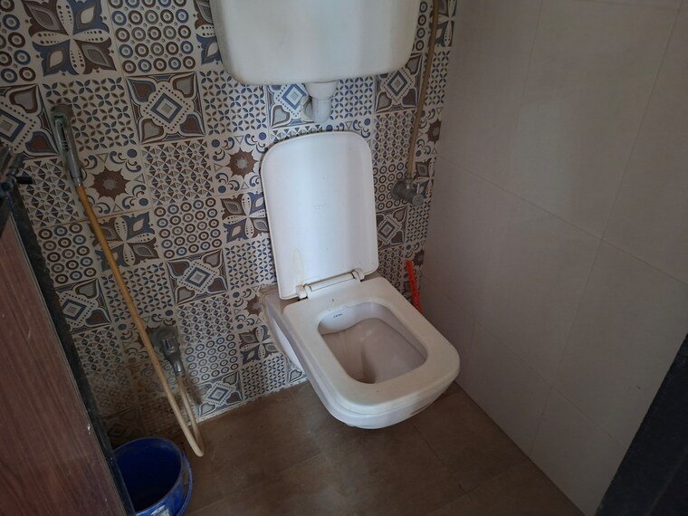 Bathroom, raunak-heights 1 Bedroom 410 Sq.Ft. Apartment In Ghodbunder Road Thane 9418926