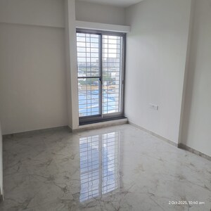 Room in 2 BHK Apartment at Majestique Towers, Kharadi – for Rent