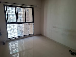 Room in 1 BHK Apartment at Raunak Heights, Ghodbunder Road – for Rent