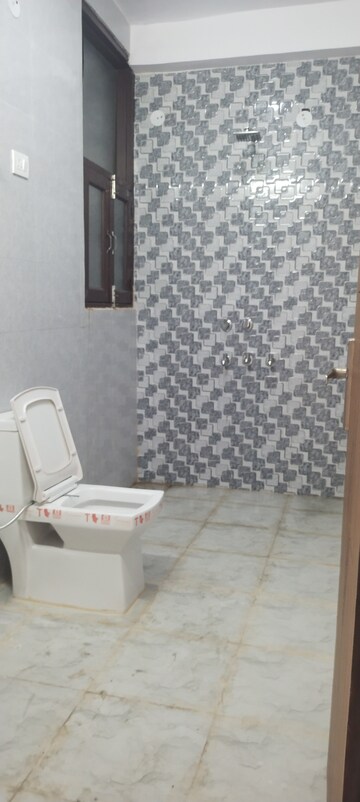 Bathroom in 3 BHK Builder Floor at Mayur Vihar Phase 1 – for Sale