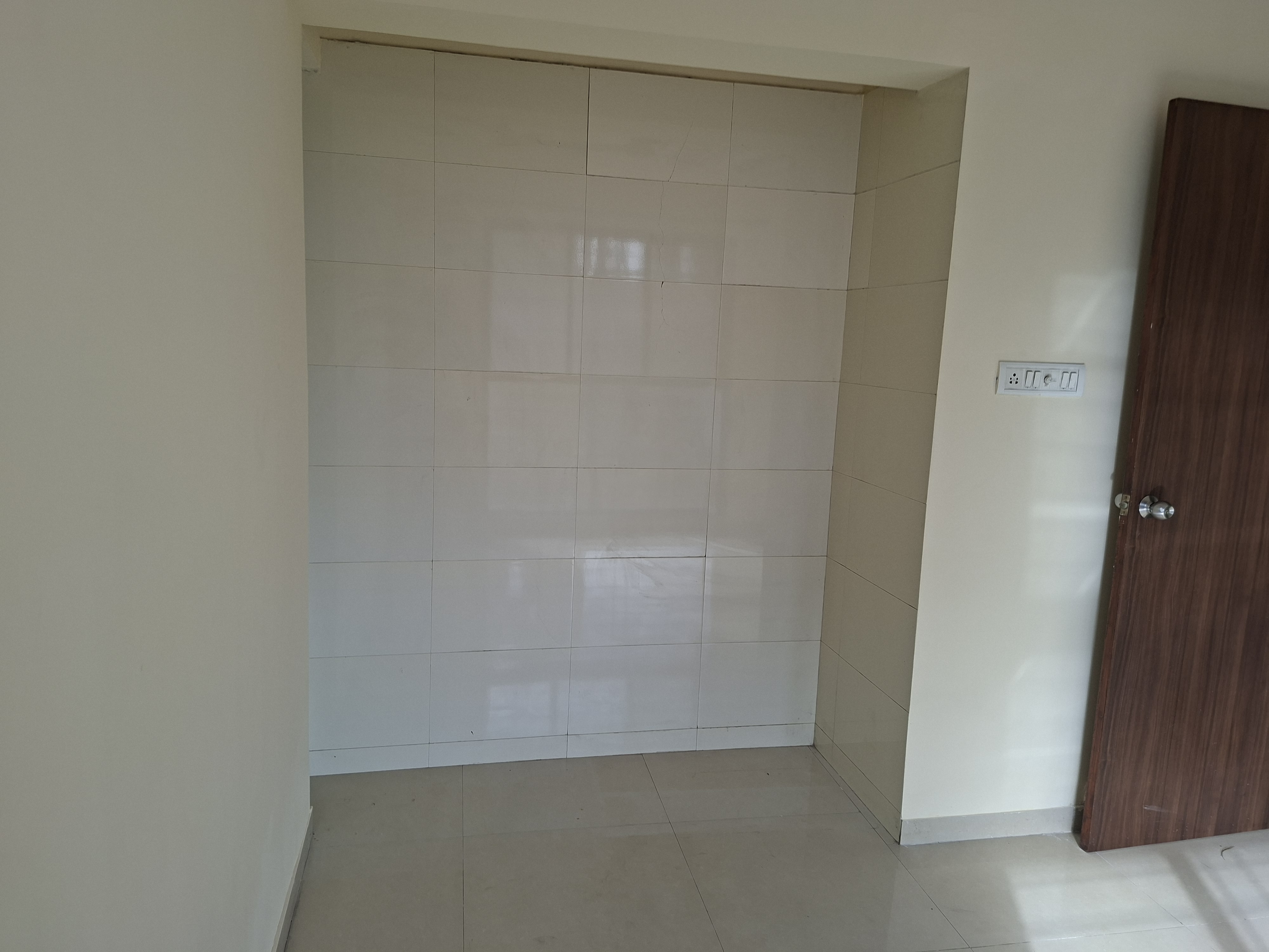 1 BHK + Pooja Room Apartment For Rent in Raunak Heights