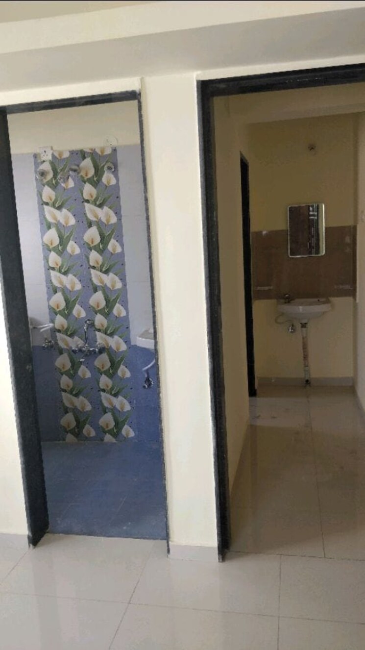 Bathroom, shree-swami-samarth-apartments-kharadi 1 Bedroom 560 Sq.Ft. Apartment In Kharadi Pune 9418944