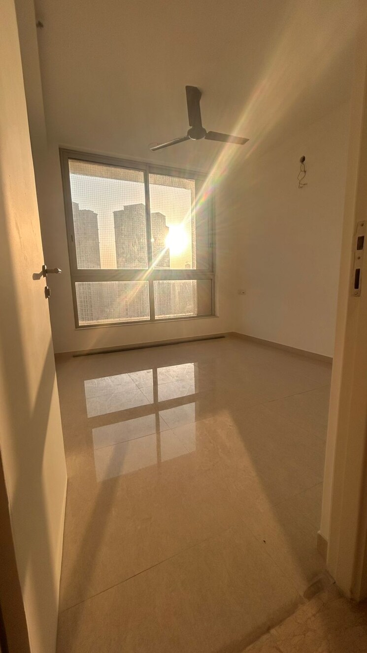 Kitchen, hiranandani-delanna 2 Bedroom 702 Sq.Ft. Apartment In Ghodbunder Road Thane 9418954