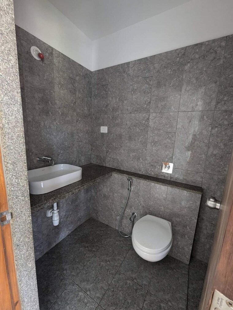 undefined, pride-world-city 2 Bedroom 725 Sq.Ft. Apartment In Charholi Budruk Pune 9418970