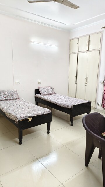 Room in  Pg at Sector 39 – for Rent