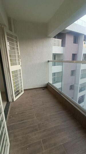 Balcony in 2.5 BHK Apartment at Kohinoor Viva City, Dhanori – for Rent