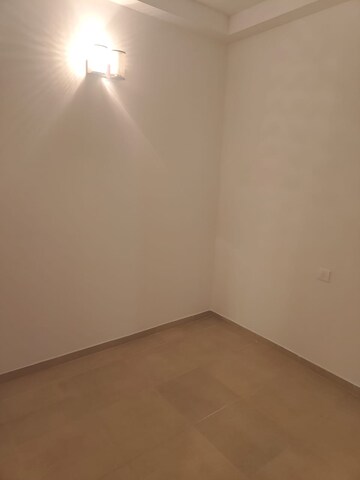 Room in 3 BHK Apartment at Prestige North Point, Kammanahalli – for Rent