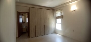 Room in 3 BHK Apartment at Prestige North Point, Kammanahalli – for Rent