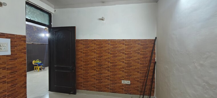 Room, mayur vihar phase 1 2 Bedroom 650 Sq.Ft. Builder Floor In Mayur Vihar Phase 1 Delhi 9419004