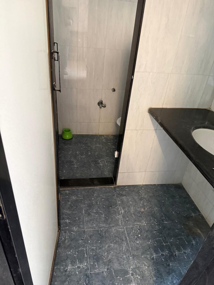 Kitchen, creative-industrial-estate Commercial Office Space 700 Sq.Ft. In Worli Mumbai 9419033