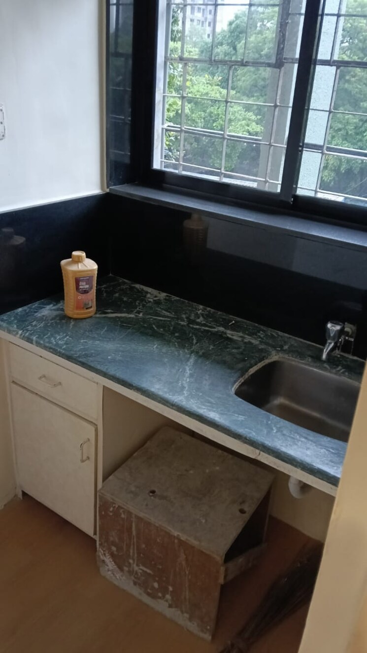 Kitchen, creative-industrial-estate Commercial Office Space 700 Sq.Ft. In Worli Mumbai 9419033