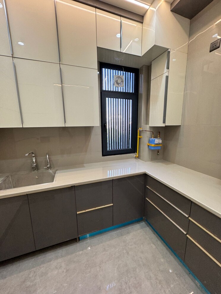 Kitchen, anuradha-apartments-cghs 3 Bedroom 1300 Sq.Ft. Apartment In Paschim Vihar Delhi 9419041