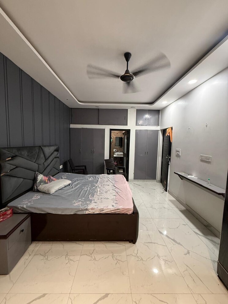Bedroom, madhur-apartment 2 Bedroom 1000 Sq.Ft. Apartment In Paschim Vihar Delhi 9419042