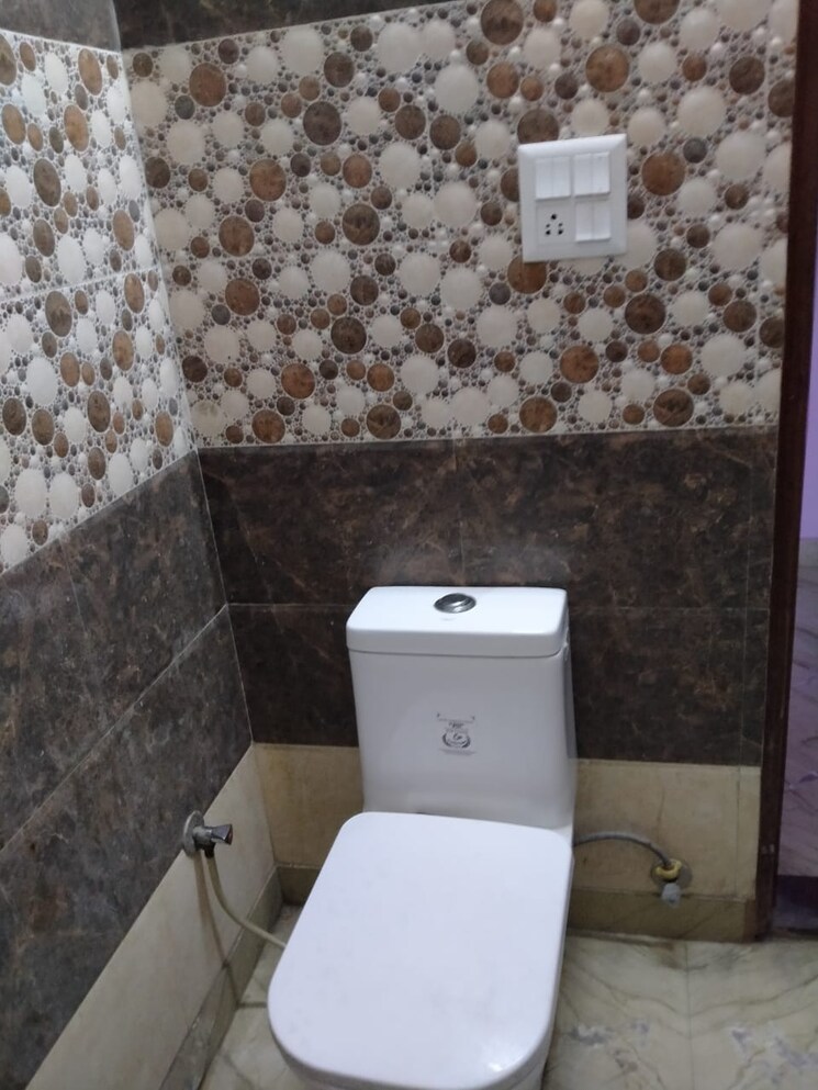 Bathroom, tulip-mall 2 Bedroom 950 Sq.Ft. Builder Floor In Sector 46 Noida 9419075