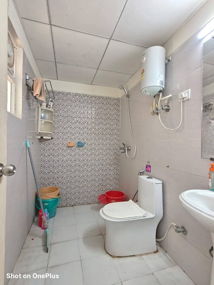 Attached Bathroom, gaur-city-2-14th-avenue 1 Bedroom 530 Sq.Ft. Apartment In Sector 16c Greater Noida Greater Noida 9419081
