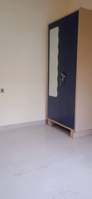 Room in 3 BHK Apartment at Sangam CHS, Goregaon East – for Rent