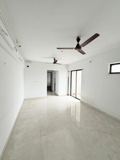 1 BHK Apartment For Sale in Lodha Lakeshore Greens