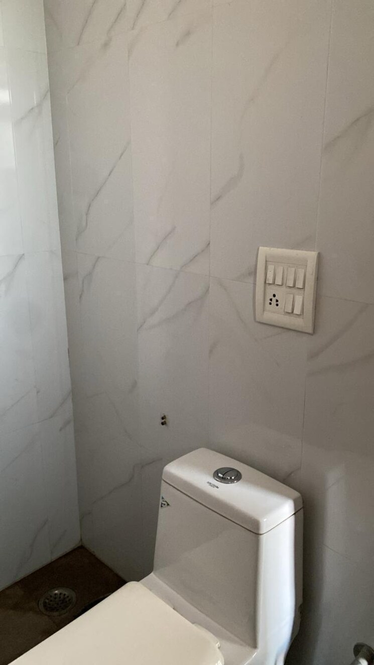 Bathroom, sector 38 3 Bedroom 2650 Sq.Ft. Builder Floor In Sector 38 Gurgaon 9419148