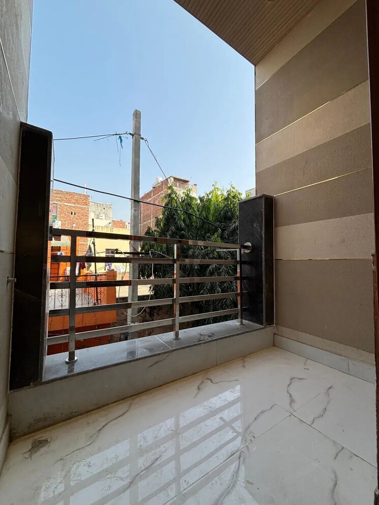 Balcony, sa-homes-i 4 Bedroom 455 Sq.Ft. Independent House In Uttam Nagar Delhi 9419154